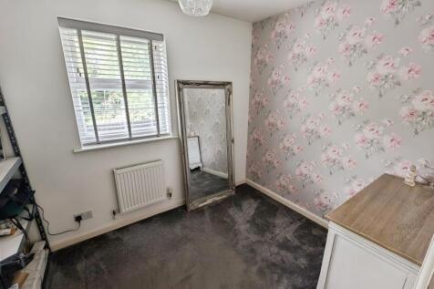 pbox-bedroom-327599.jpg