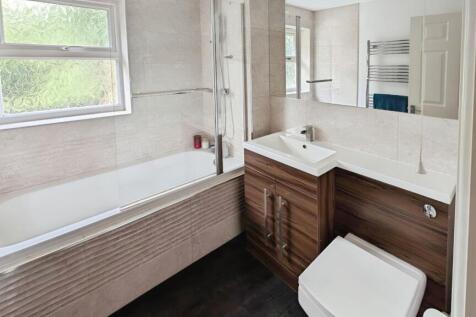 pbox-bathroom-327599.jpg