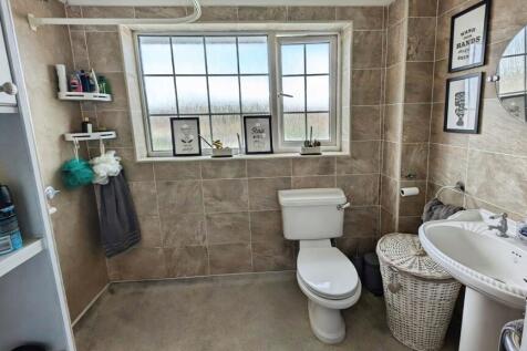 pbox-bathroom-336481.jpg