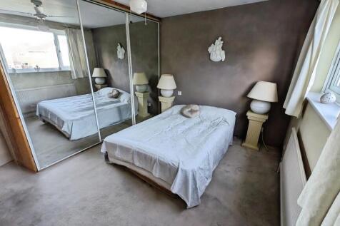 pbox-bedroom-342715.jpg