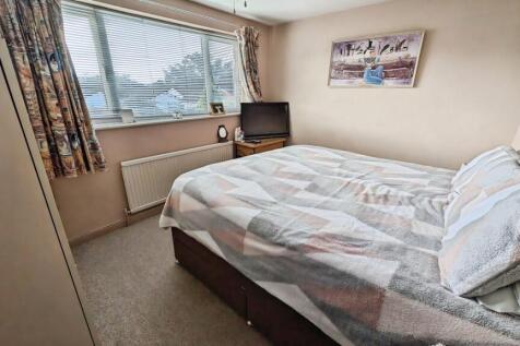 pbox-bedroom-342715.jpg