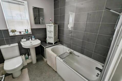 pbox-bathroom-343444.jpg