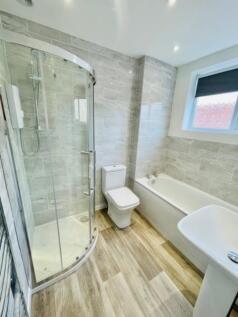 Collindale bathroom.jpg