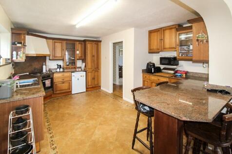Kitchen / Breakfast 
