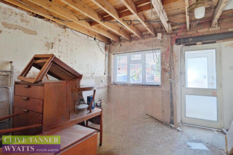 Kitchen/Hallway