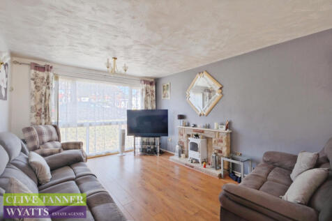 Through Lounge/Dining Room