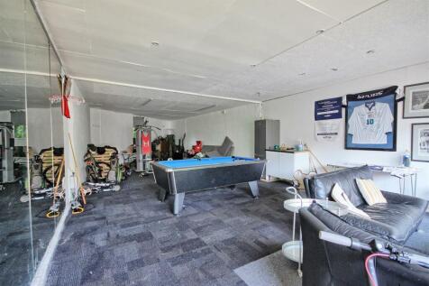 GAMES ROOM/STUDIO
