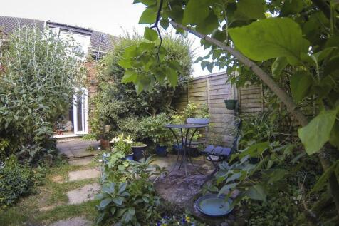 9 Goodey Meade - Rear Garden 3 - FMacKay.jpg