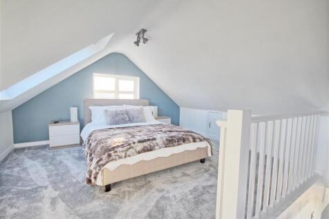 LOFT ROOM
