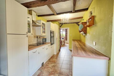 KITCHEN/BREAKFAST ROOM