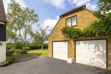 DOUBLE GARAGE