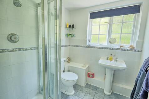 EN-SUITE TO BEDROOM 2
