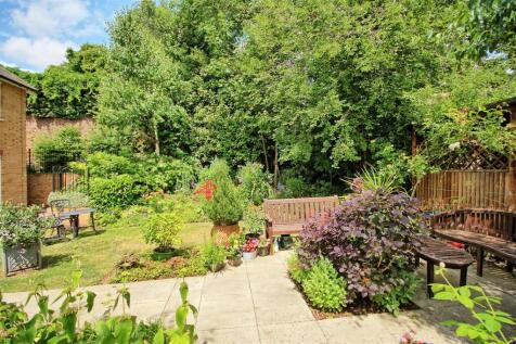 COMMUNAL GARDENS