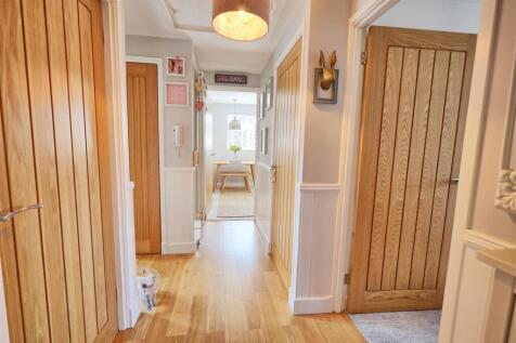 ENTRANCE HALLWAY