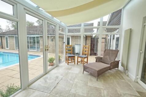 GARDEN ROOM