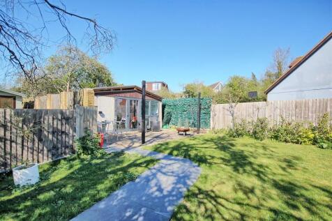 SUMMER HOUSE AND GYM