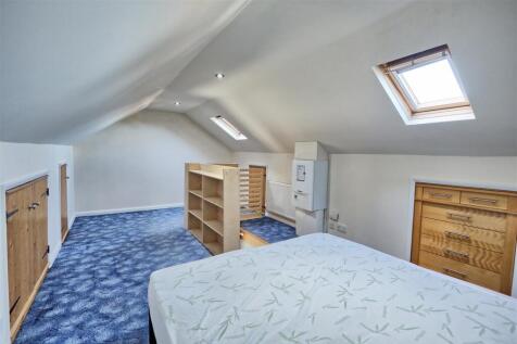 LOFT ROOM