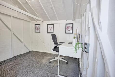 HOME OFFICE/GYM