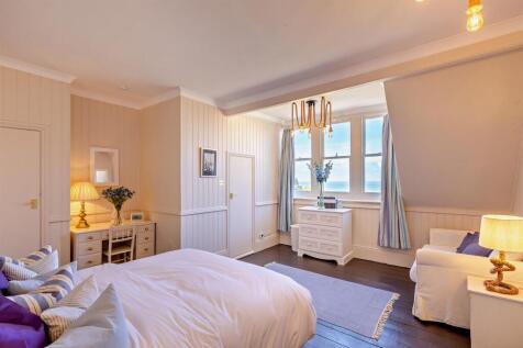 8642288-interior158-800.jpg