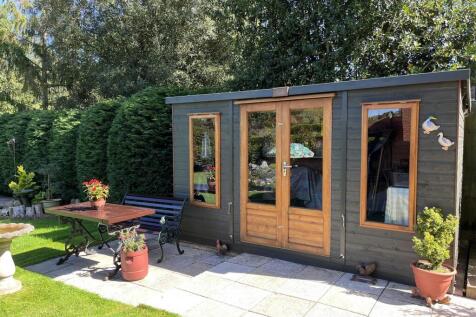 23.Summerhouse.JPG