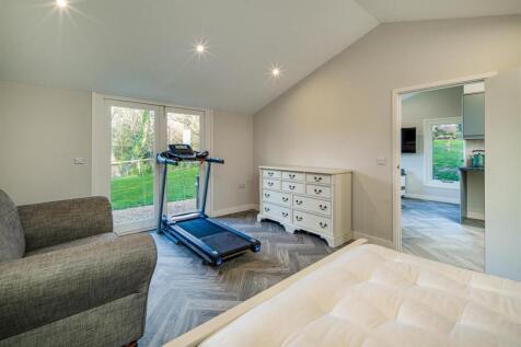 Garden Chalet - Bedroom