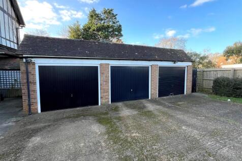 Garage/Parking