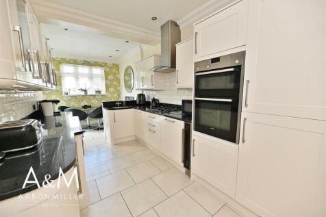 Kitchen/Dining Area