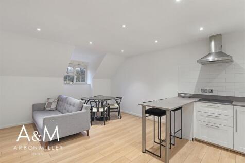 OPEN PLAN LOUNGE KITCHEN