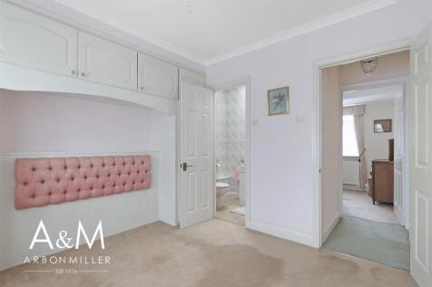 Bedroom/En-suite
