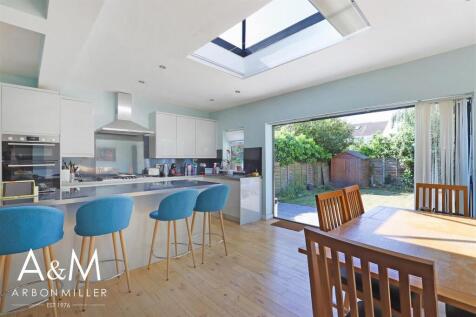 OPEN PLAN KITCHEN/DINER