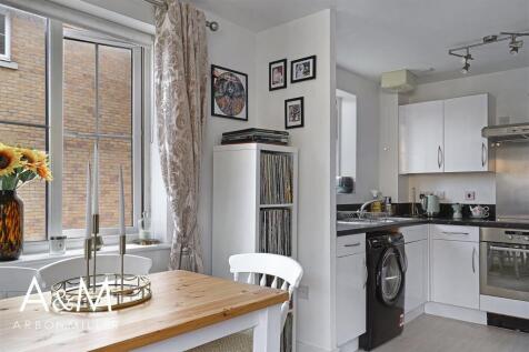 RECEPTIONROOM/KITCHEN