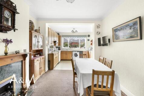 Dining Room open plan to Kitchen