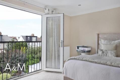 LOFT BEDROOM