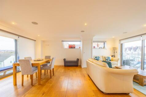 Lounge/Diner/Kitchen