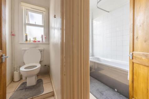 W/C &amp; Bathroom