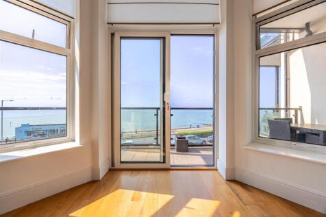 Lounge/Balcony View