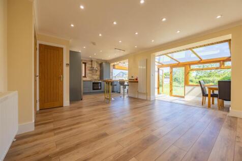 Kitchen/Lounge