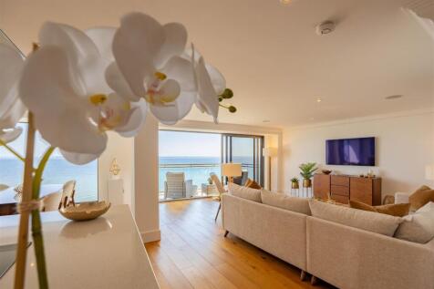 Kitchen/Lounge