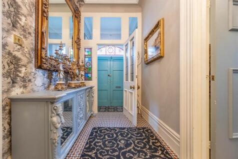 Communal Entrance Hall
