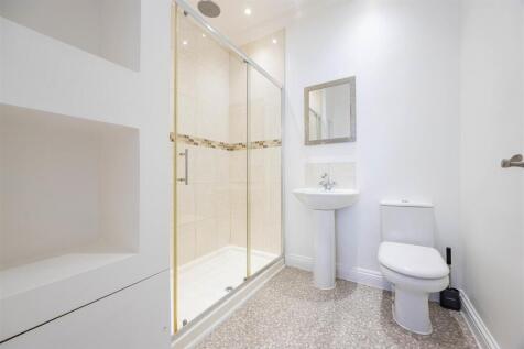 Bedroom 6 En-Suite