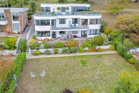 Communal Garden & Building
