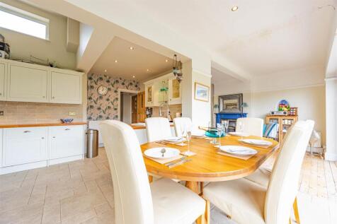 Dining Room/Kitchen