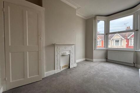 Bedroom 3.jpg