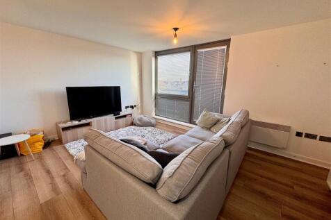 Living Room1.jpg
