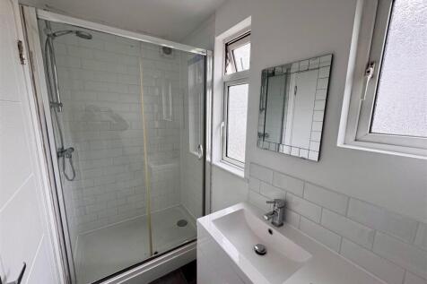 Shower Room.jpg