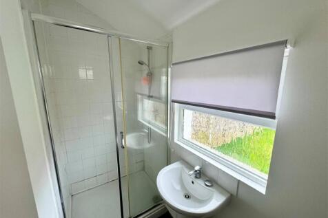 Shower Room.jpg
