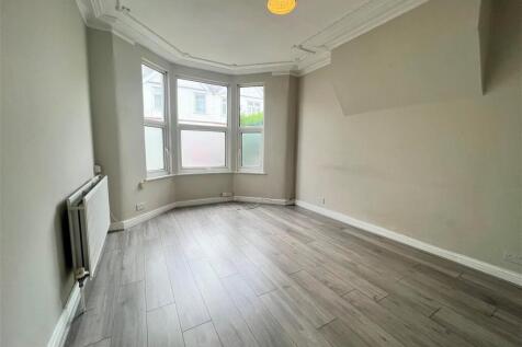 Living Room.jpg