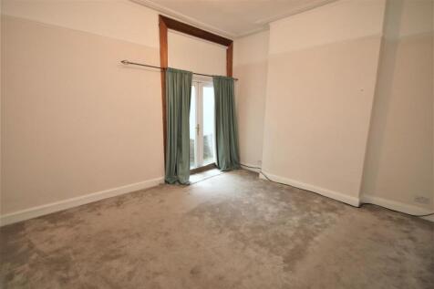 Bedroom.JPG