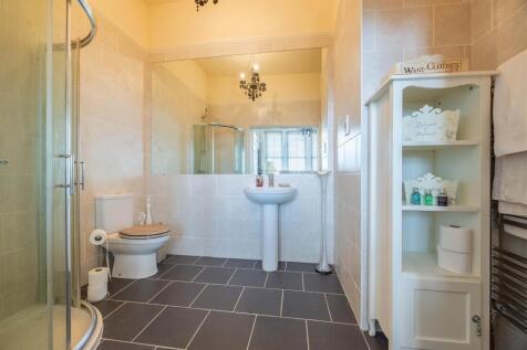 Bedroom 2 En-Suite