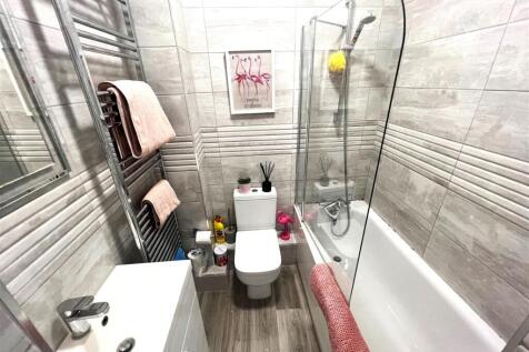 Bathroom1.jpg